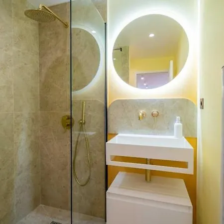 Apartment Duplex Flat - Hyper Centre St Tropez *